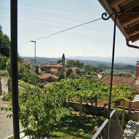 Alojamento de Acomodação e Pequeno-almoço La Basiglia Monforte dʼAlba