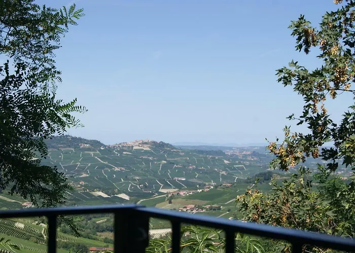 La Basiglia 3* Monforte dʼAlba